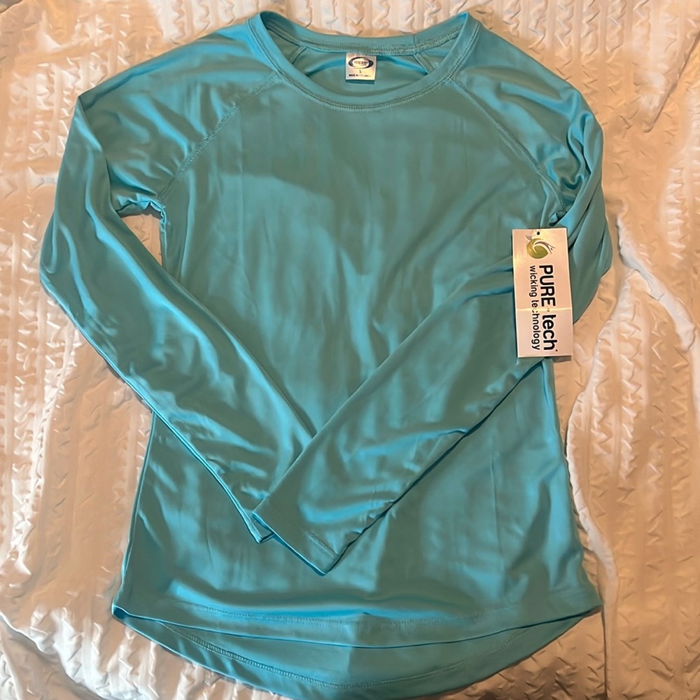 NWT Pure Tech light bluee long sleeve